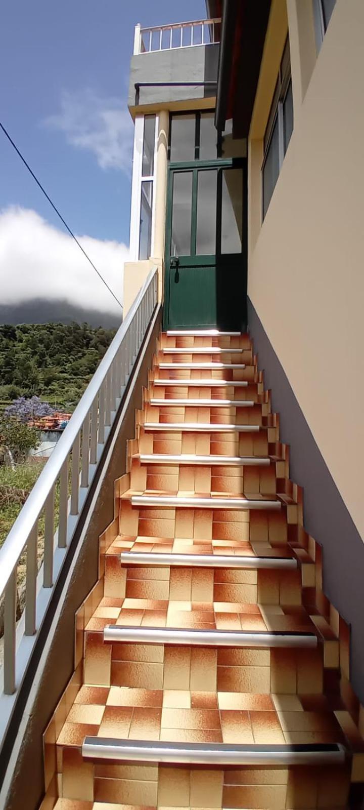 Vitorio'S Guesthouse São Vicente Dış mekan fotoğraf